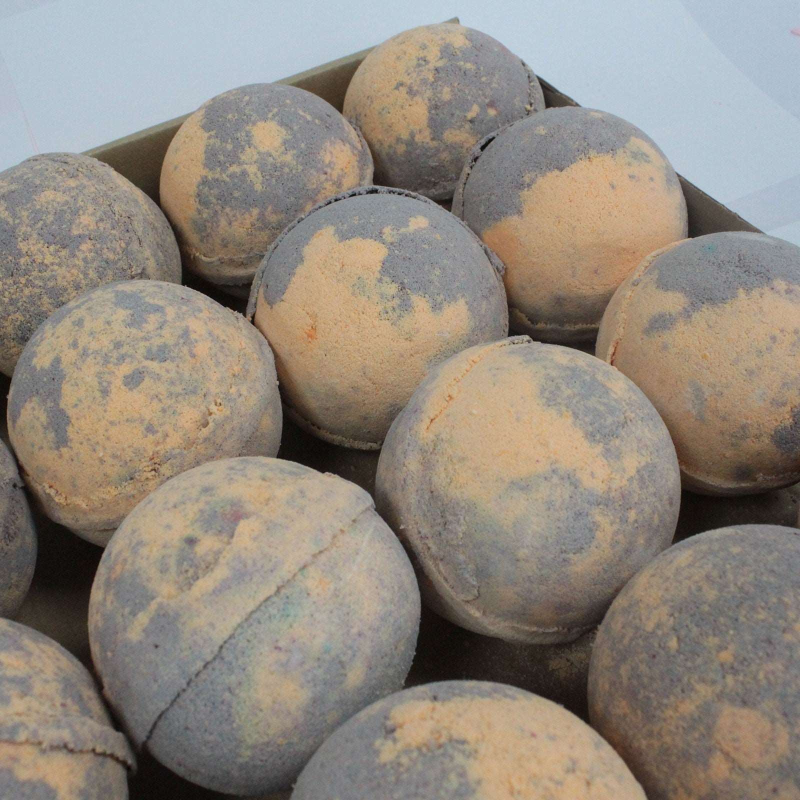 Chocolate & Orange Bath Bomb - Soothing Suds